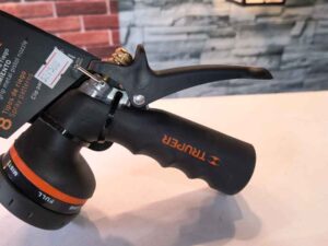 Pistola para riego 8 funciones metalica con recubrimiento