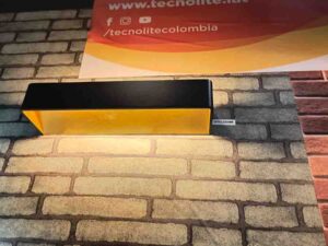 Aplique de pared interior rectangular negro 20W 3000K