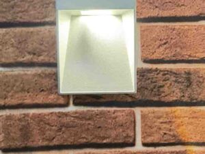 Aplique para muro gris luz guia exterior 5W 3000K
