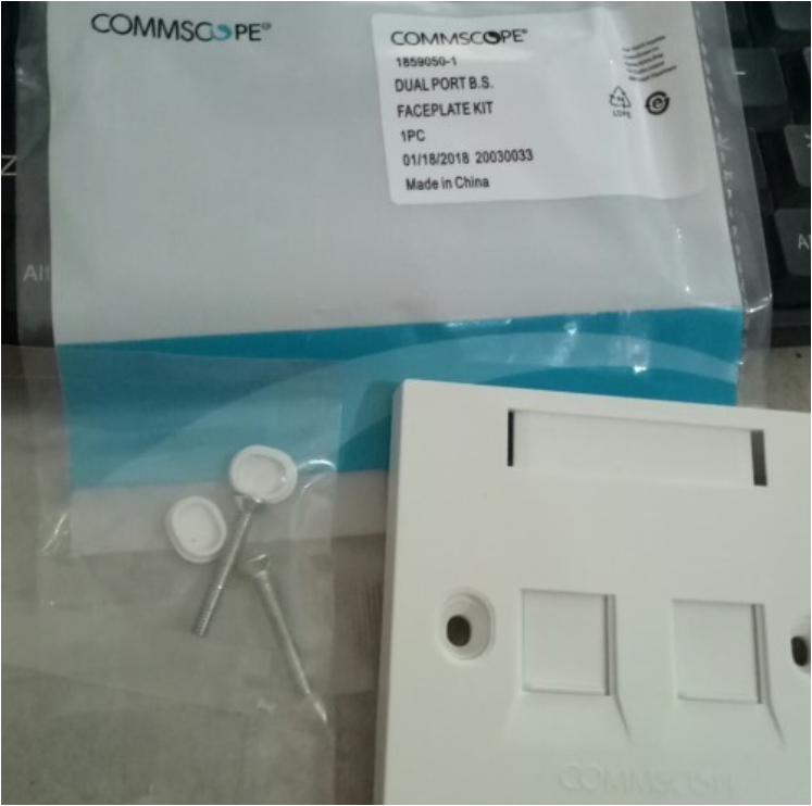 Faceplate doble Commscoper