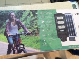 Lampara solar 90W 6400k alumbrado publico